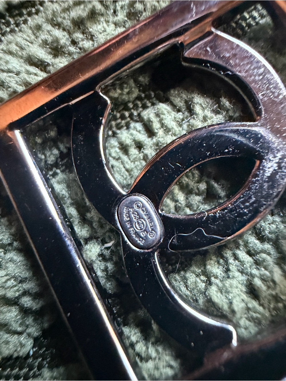 Chanel gunmetal earrings - Picture 2 of 4
